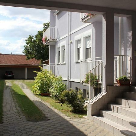 Appartement Berni Strebersdorf Exteriör bild