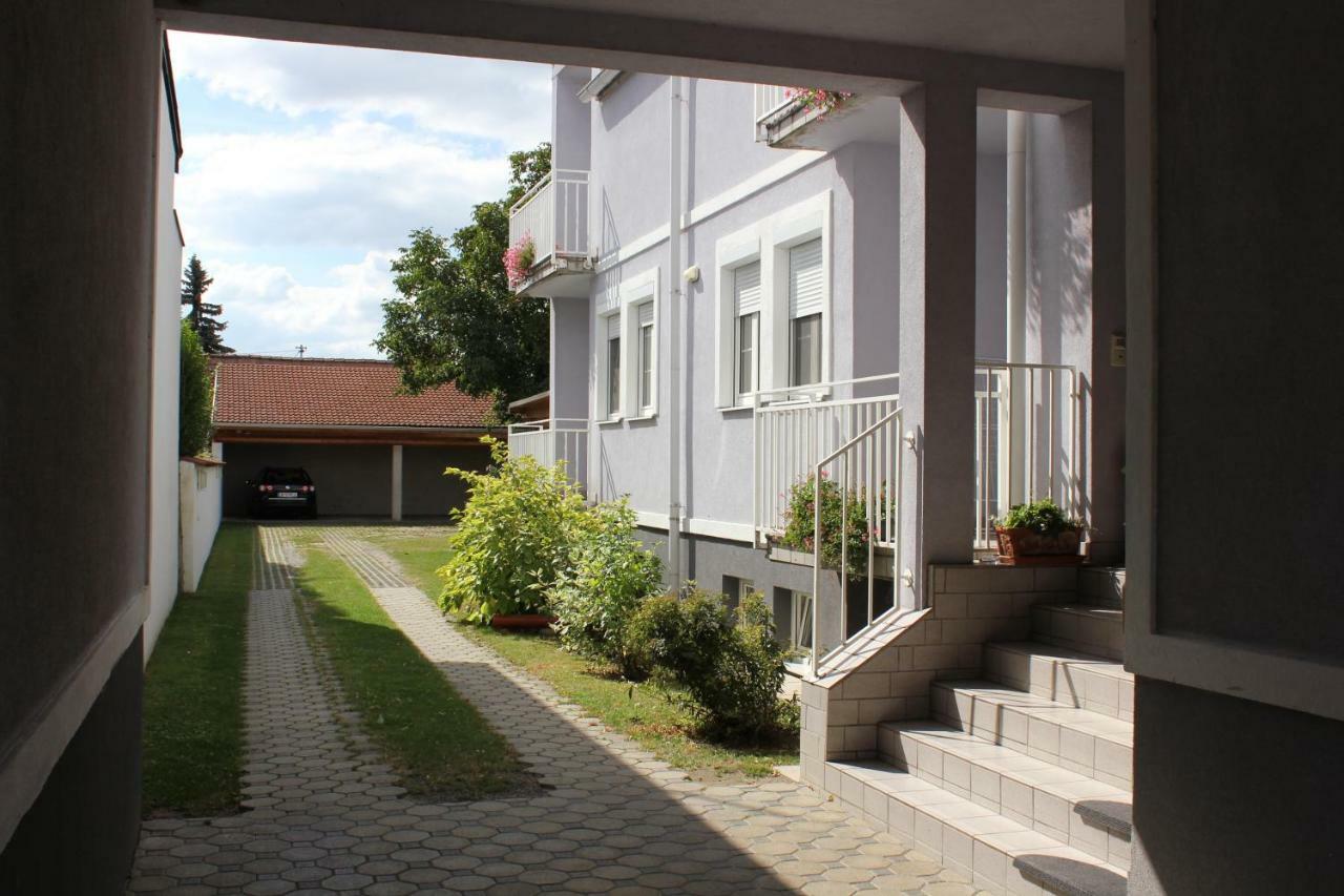 Appartement Berni Strebersdorf Exteriör bild