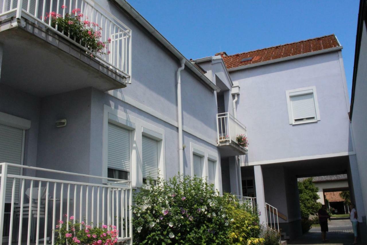 Appartement Berni Strebersdorf Exteriör bild