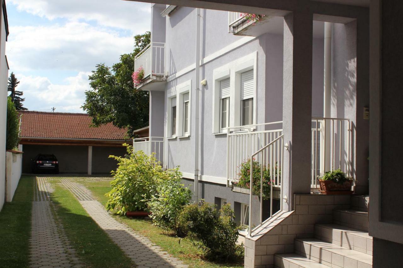 Appartement Berni Strebersdorf Exteriör bild